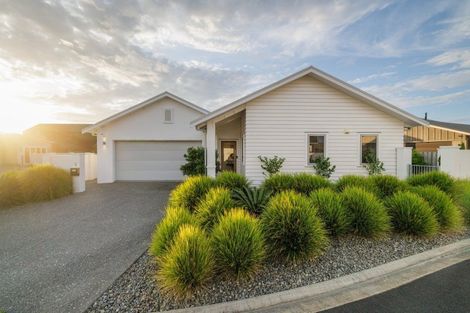Photo of property in 1 Astelia Lane, Papamoa Beach, Papamoa, 3118