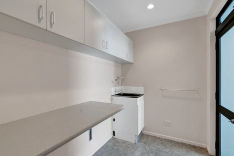 Photo of property in 37 Pembroke Road East, Stratford, 4332