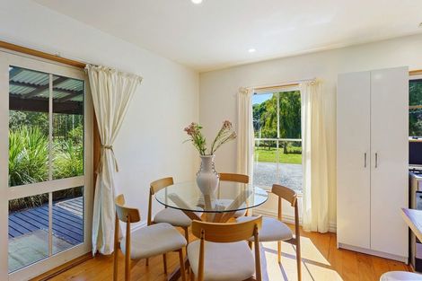 Photo of property in 98 Rahui Road, Otaki, 5512