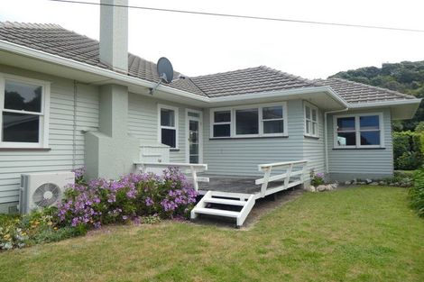 Photo of property in 44 Moana Road, Okitu, Gisborne, 4010