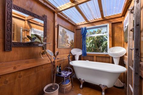 Photo of property in 8 Omata Road, Westown, New Plymouth, 4310
