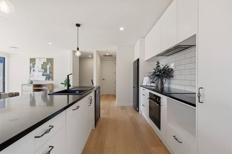 Photo of property in 104 Spur Ridge Rise, Jacks Point, 9371