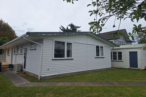 Photo of property in 15 Matuku Street, Heretaunga, Upper Hutt, 5018