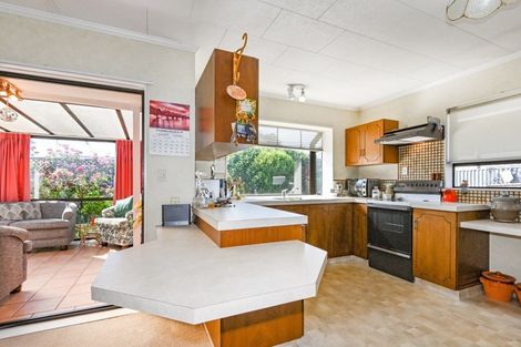 Photo of property in 2/14 Palmer Place, Parkvale, Hastings, 4122