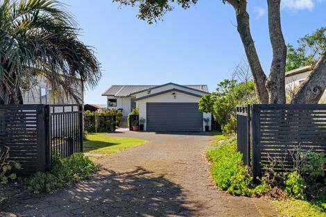 Photo of property in 355 Pukehina Parade, Pukehina, Te Puke, 3189