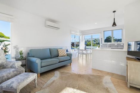 Photo of property in 39 Langton Road, Stanmore Bay, Whangaparaoa, 0932
