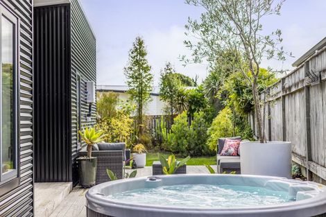 Photo of property in 9 Tauhou Place, Waikanae, 5036