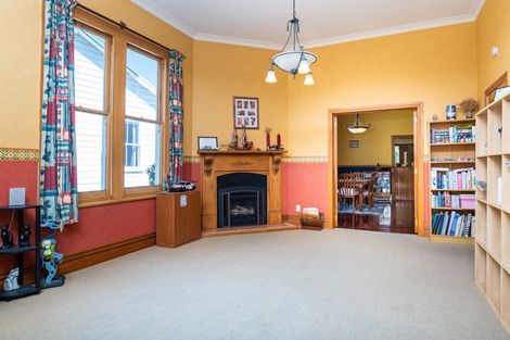 Photo of property in 27 Napier Terrace, Hospital Hill, Napier, 4110