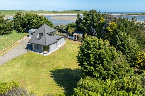 Photo of property in 4 Firth Street, Fortrose, Tokanui, 9875