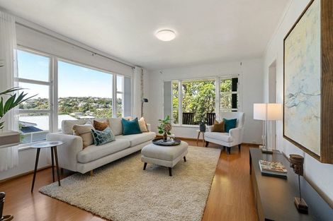 Photo of property in 26 Stewart Drive, Newlands, Wellington, 6037