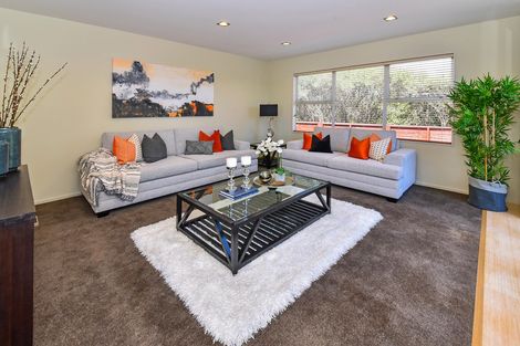Photo of property in 16 Stranraer Crescent, Wattle Downs, Auckland, 2103