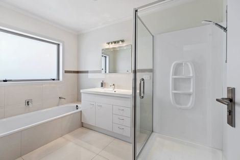 Photo of property in 16 Popata Close, Papamoa Beach, Papamoa, 3118