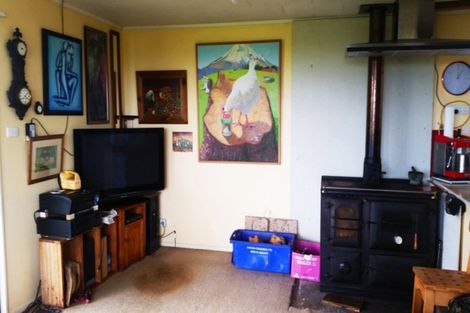 Photo of property in 6388 South Road, Pungarehu, Opunake, 4685