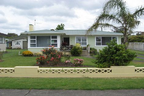 Photo of property in 34 Muir Avenue, Mangere Bridge, Auckland, 2022