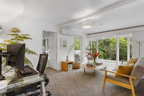 Photo of property in 21 Vienna Place, Birkenhead, Auckland, 0626