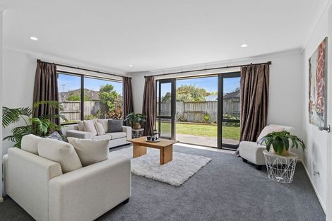 Photo of property in 8 Wakefield Place, Rototuna North, Hamilton, 3210