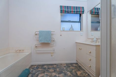 Photo of property in 13 Impala Place, Whitianga, 3510