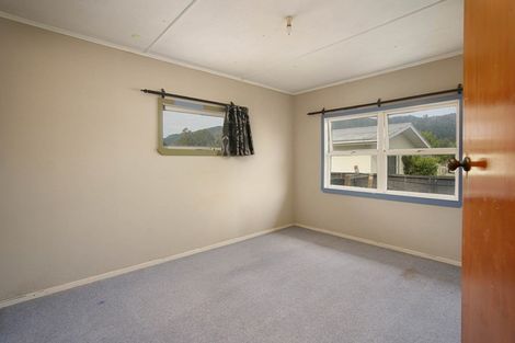 Photo of property in 22 Hampden Street, Murchison, 7007