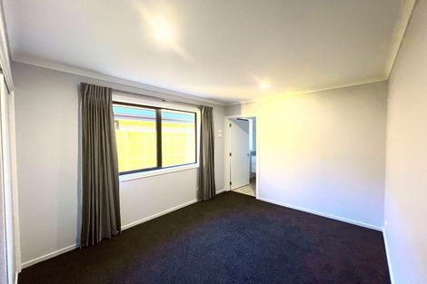 Photo of property in 6 Korokio Lane, Halswell, Christchurch, 8025