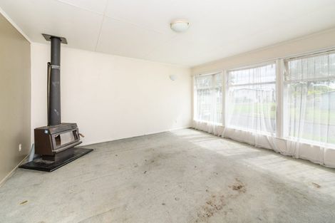 Photo of property in 52 Halswell Crescent, Westbrook, Palmerston North, 4412