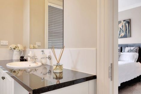 Photo of property in 34 Black Barn Lane, Bethlehem, Tauranga, 3110