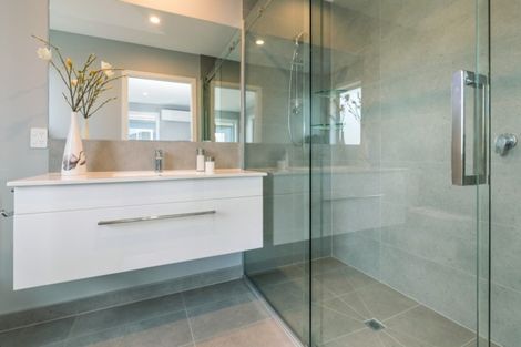 Photo of property in 66 Huka Heights Drive, Rangatira Park, Taupo, 3330