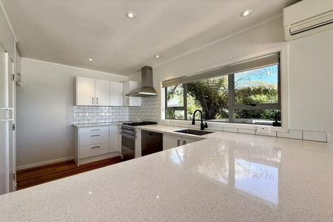 Photo of property in 264 Glenvar Road, Torbay, Auckland, 0630