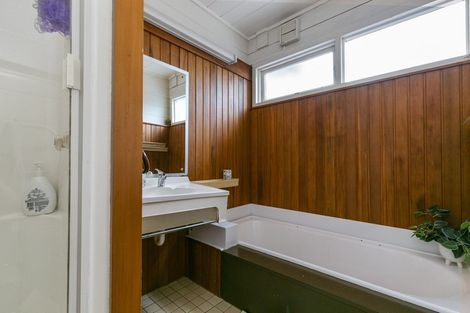 Photo of property in 9 Goddard Grove, Churton Park, Wellington, 6037