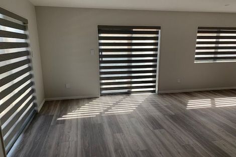 Photo of property in 9a Jillteresa Crescent, Half Moon Bay, Auckland, 2012