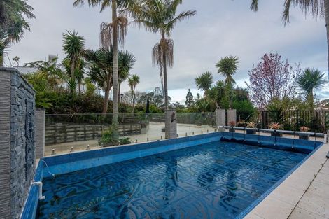 Photo of property in 27 Palmer Crescent, Mission Bay, Auckland, 1071