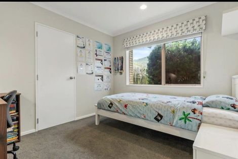 Photo of property in 2/19 Emyvalie Place, Dannemora, Auckland, 2016