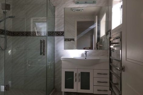 Photo of property in 44 Corricvale Way, Northcross, Auckland, 0630