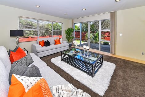 Photo of property in 16 Stranraer Crescent, Wattle Downs, Auckland, 2103