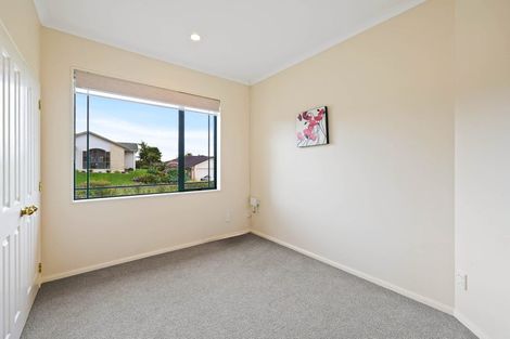 Photo of property in 8 Amesbury Rise, Henderson, Auckland, 0612