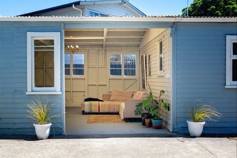 Photo of property in 323 Clifton Road, Te Awanga, 4102