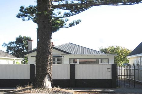 Photo of property in 222 Muritai Road, Eastbourne, Lower Hutt, 5013