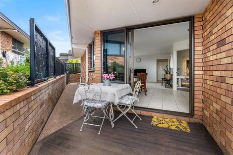 Photo of property in 9 Renoir Street, West Harbour, Auckland, 0618