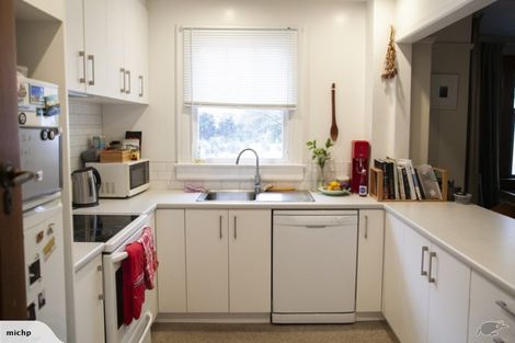 Photo of property in Zena Court, 6/11 Dufferin Street, Mount Victoria, Wellington, 6021