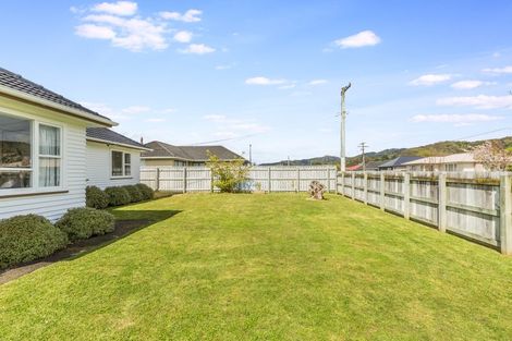 Photo of property in 42 Donnelley Drive, Wainuiomata, Lower Hutt, 5014
