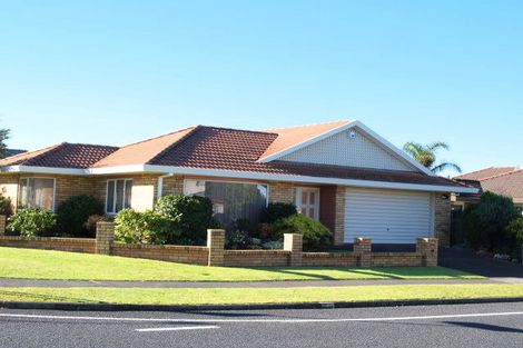 Photo of property in 2/43 Kilimanjaro Drive, Northpark, Auckland, 2013