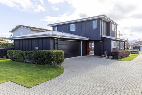 Photo of property in 24 Rainbow Drive, Rainbow Point, Taupo, 3330