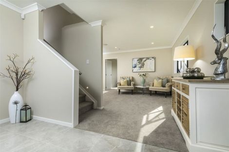 Photo of property in 28 Bernleigh Terrace, West Harbour, Auckland, 0618