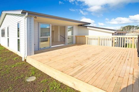 Photo of property in 15 Kaipuke Crescent, Gulf Harbour, Whangaparaoa, 0930