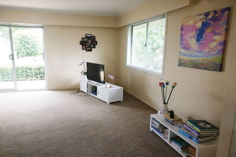 Photo of property in 2/27 Kerswill Place, Pakuranga, Auckland, 2010