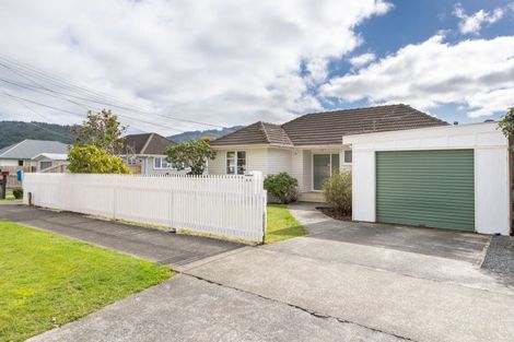 Photo of property in 46 Thackeray Street, Trentham, Upper Hutt, 5018