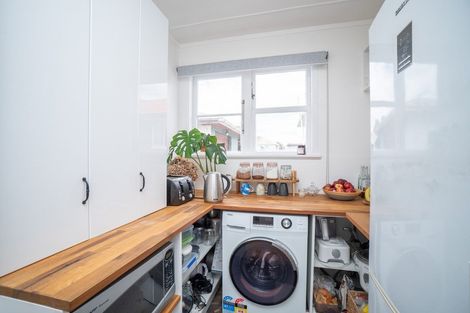 Photo of property in 6 Andrew Avenue, Roslyn, Palmerston North, 4414