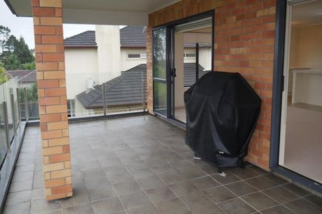 Photo of property in 24 Armstrong Farm Drive, East Tamaki Heights, Auckland, 2016