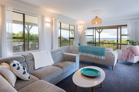 Photo of property in 14 Park Rise, Campbells Bay, Auckland, 0630