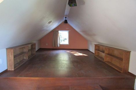 Photo of property in 36 Voelas Road, Lyttelton, 8082