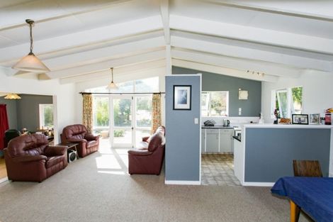 Photo of property in 100 Putiki Drive, Putiki, Whanganui, 4500